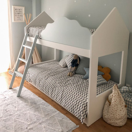 beliche montessori branco com proteção nuvem para quarto de criança